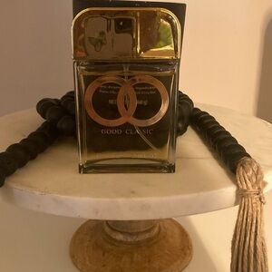 Gold classic perfume